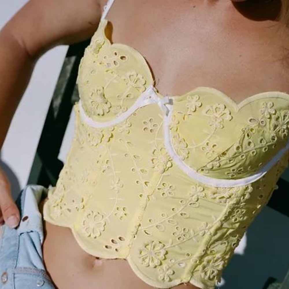 FOR LOVE & LEMONS Natalia Eyelets Scalloped Corset Cropped Top SZ 5